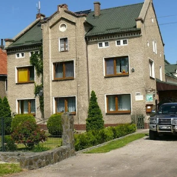 Noclegi Pod Bocianem, hotel in Fraczkow