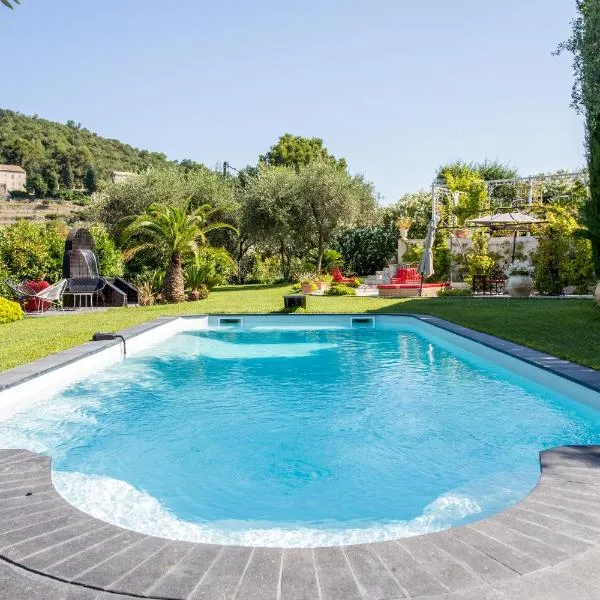 Mas de Provence en Riviera, hotel v destinaci La Roquette-sur-Var