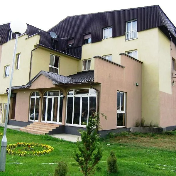 Hotel Dulovic, hotel in Dobrilovina