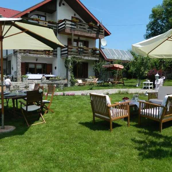 Pensiunea Romantic, hotel en Tălmaciu