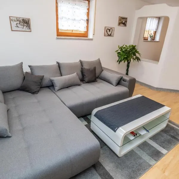 Ferienwohnung Ruderich: Hirschaid şehrinde bir otel