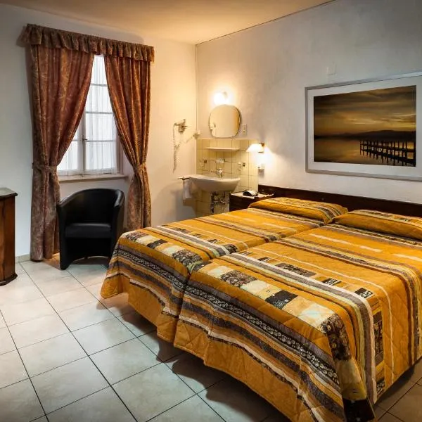 EasyRooms dell'Angelo, hotel v destinaci Locarno