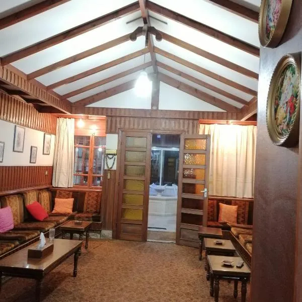 Tiger House Guest House, hotel a Al Arz