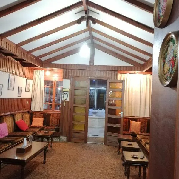 Tiger House Guest House, hotel em Bsharri