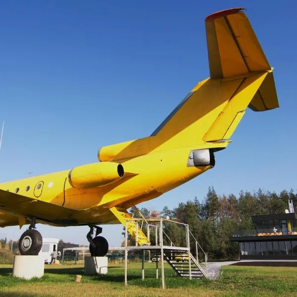 Yellow Plane, hotel in Motyzhin