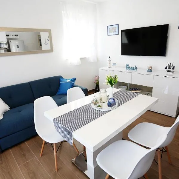 Apartments Romarin, hotell i Supetar