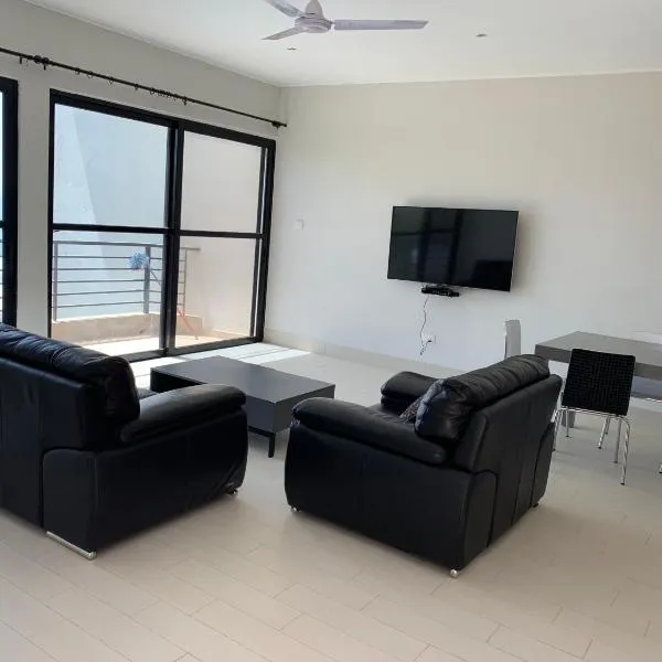 WATERFRONT FLAT