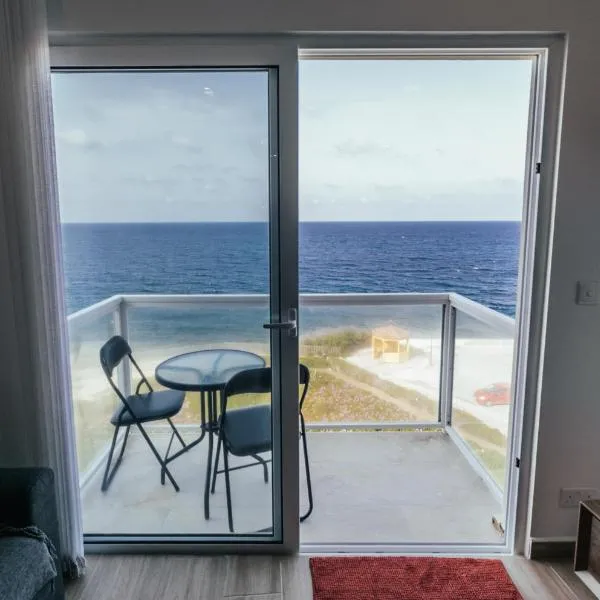 Seafront Apartment No 10 Marsalforn, hotel i Marsalforn