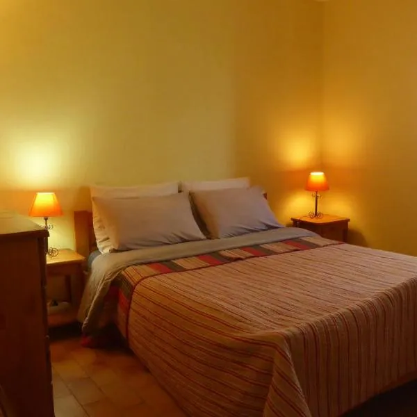 Les Pucines T2 bas de villa – hotel w mieście Six-Fours-les-Plages