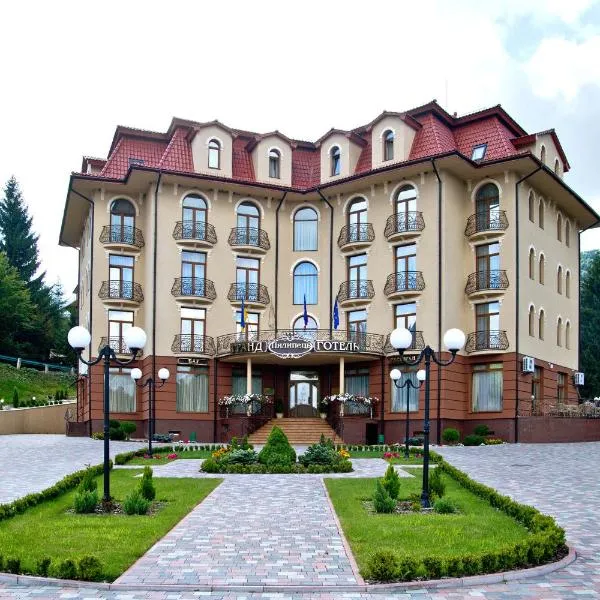 Grand Hotel Pylypets, hotel in Pilipets