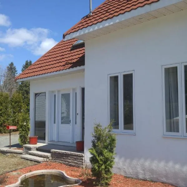 La Maison du Village, hotel en Sainte-Thècle