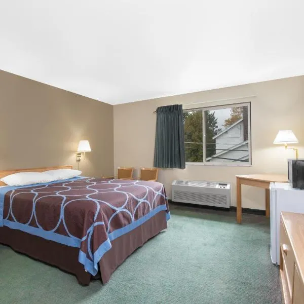 Northwoods Inn and Suites, hotel din Ely