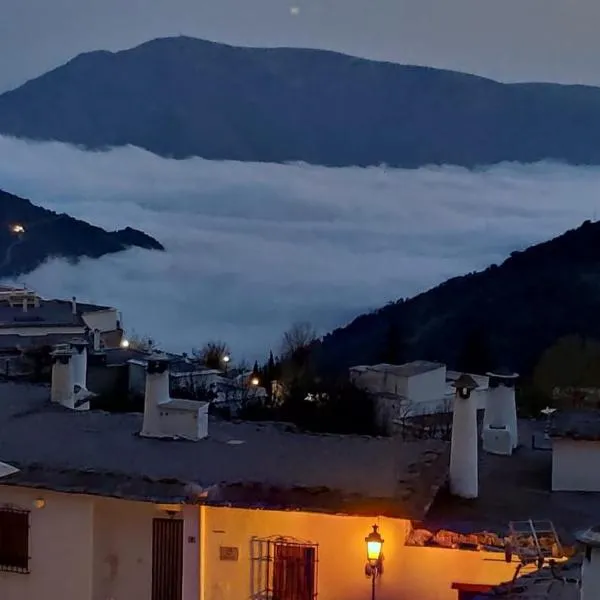 hostal ruta de las nieves, hotel v destinácii Capileira