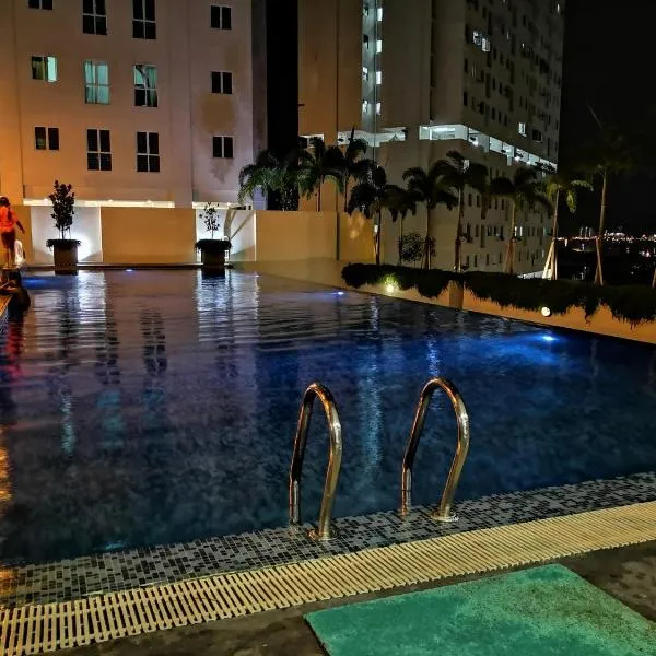 Strait Garden Suites X Ace Pro @ George Town, hotell i Jelutong