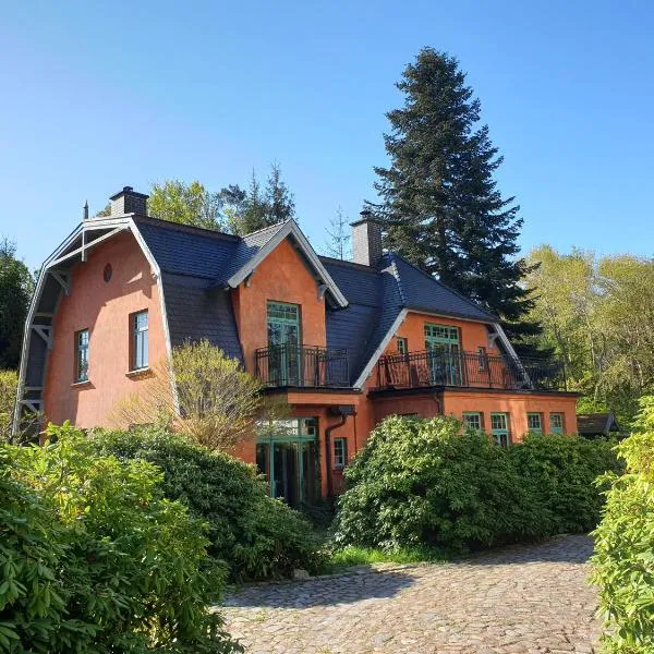 Ferienhaus am Wasserturm für 6 Erwachsene und 9 Kinder, hotel v destinaci Graal-Müritz