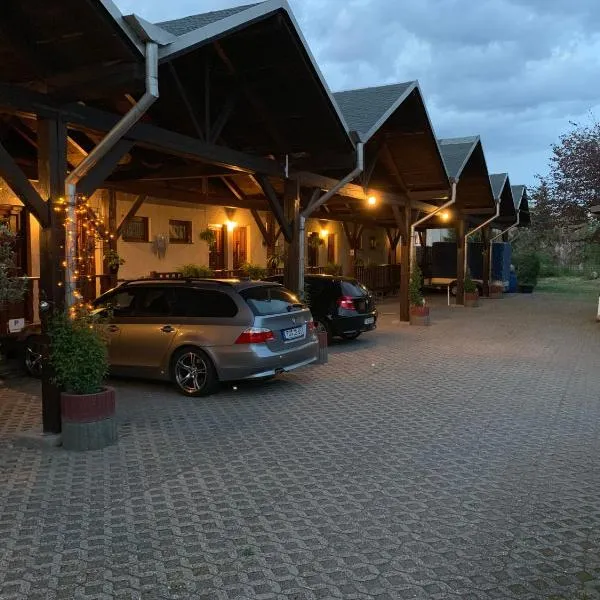 Schröder's Motel, hotel en Zwethau