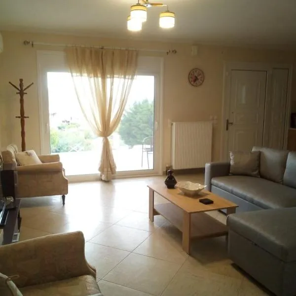 ALIVERI FLAT WITH SEA VIEW, hotel en Aliveri