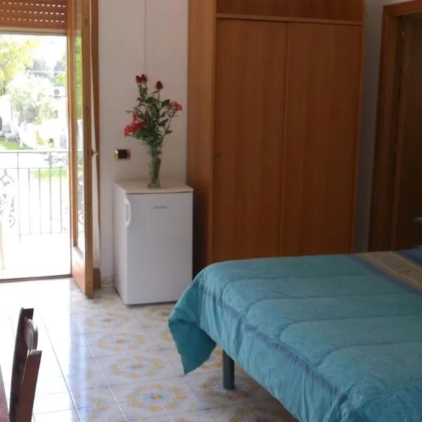 Villaggio "Camping Pompei" Bungalow, hotel in Pompei