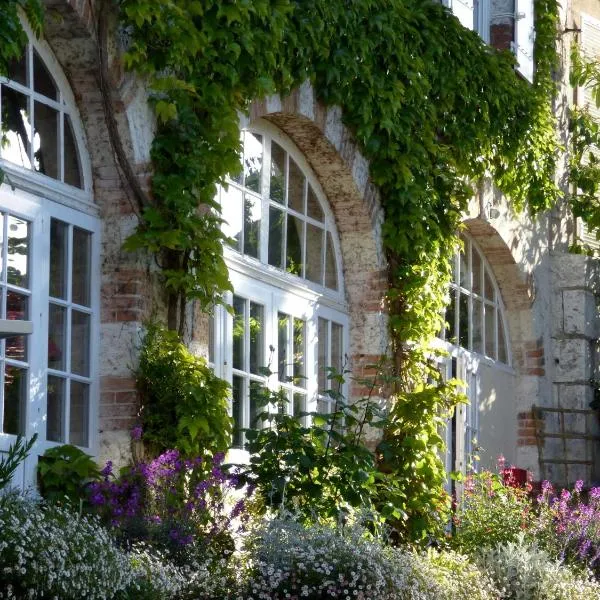 Logis Hôtel La Tonnellerie, Hotel in Meung-sur-Loire