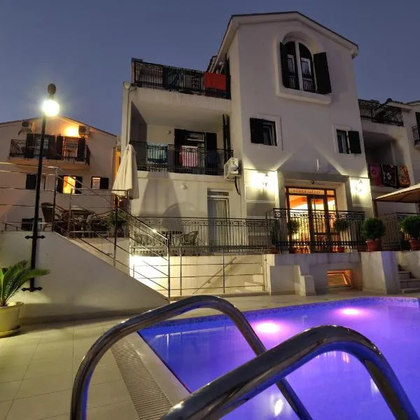 Vila Đurić - Ex Hotel Đurić, hotel in Petrovac na Moru