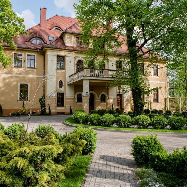Pałac Ogrodowa, hotell i Tarnowskie Góry