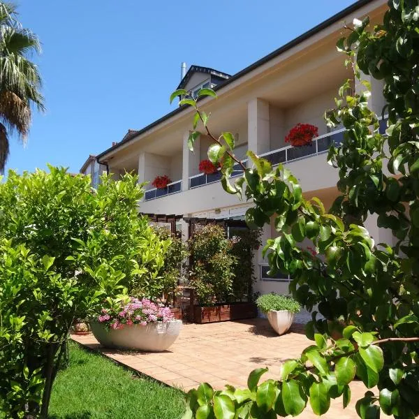 Hotel El Pescador, hotel v destinaci Perillo