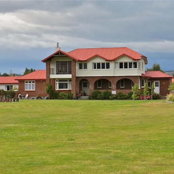 Te Anau Lodge, hotel en Centre Island