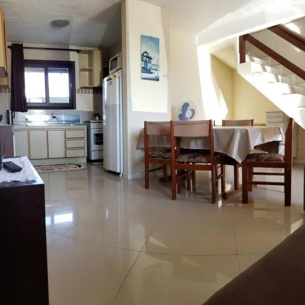 Residencial Hannah - Casa 6 - Porto Belo SC - Bairro Perequê, hotel em Porto Belo