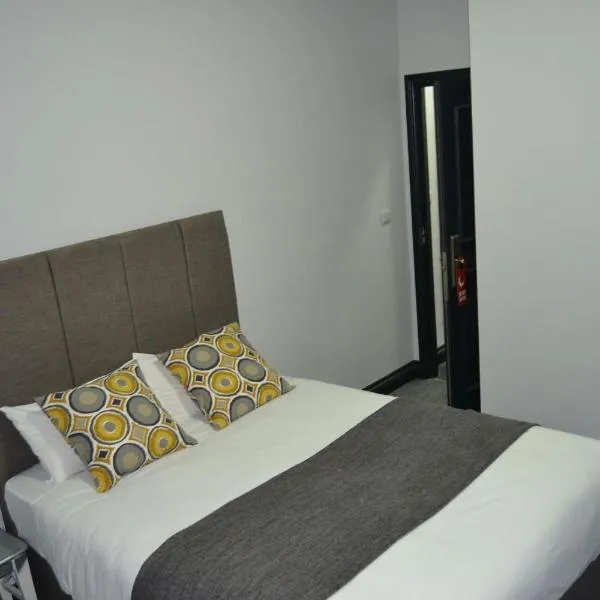 Manor House London: Loughton şehrinde bir otel