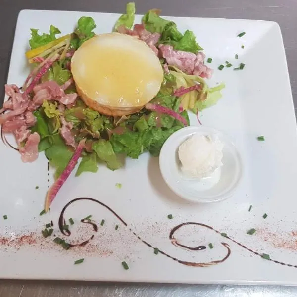 Logis Hôtels - Hôtel et Restaurant Les Cordeliers, hotel v destinácii Casteljaloux