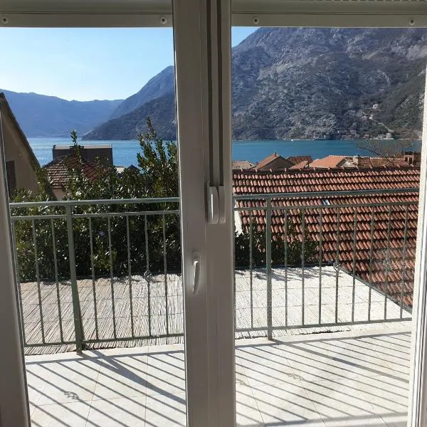 Apartments Montenegro Risan Čučković, hotell i Risan