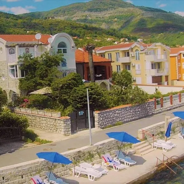 Vila La ViTa del Mare, hotel v destinaci Bijela