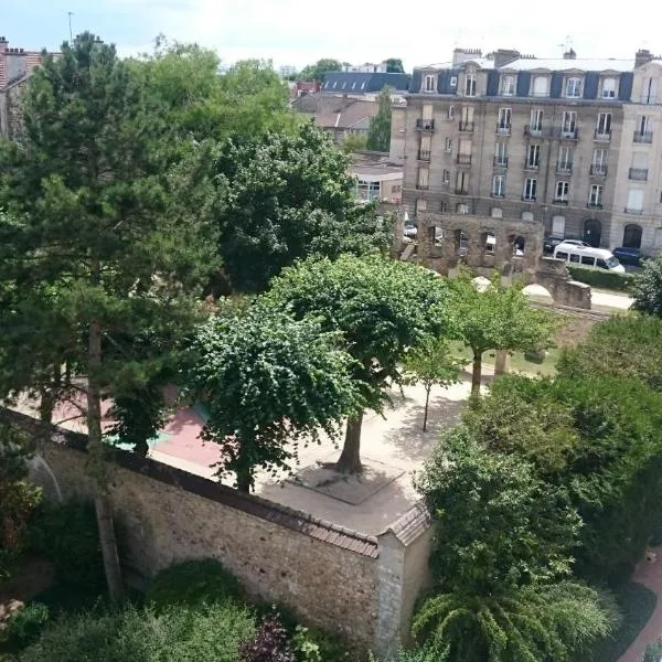 CENTRE-CATHEDRALE-CORDELIERS avec garage, Hotel in Reims