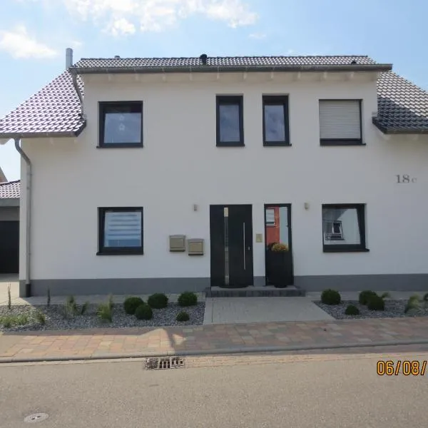 Bella Vita, hotel v Rustu