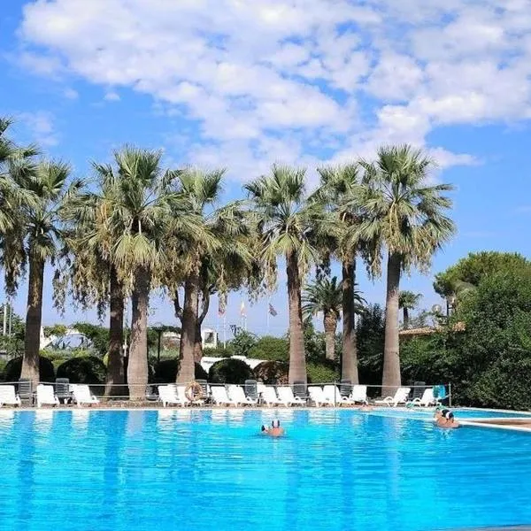 Villaggio Turistico La Mantinera - Appartamenti de Luxe, hotel v destinaci Praia a Mare