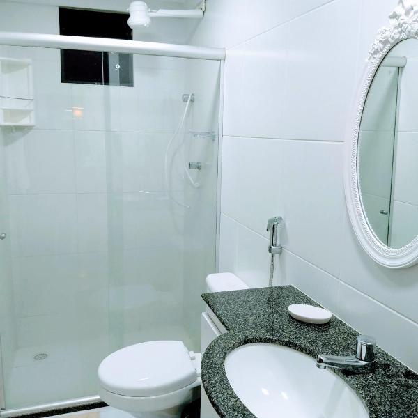 Confortável apartamento com piscina 300mt da praia - Foto 3