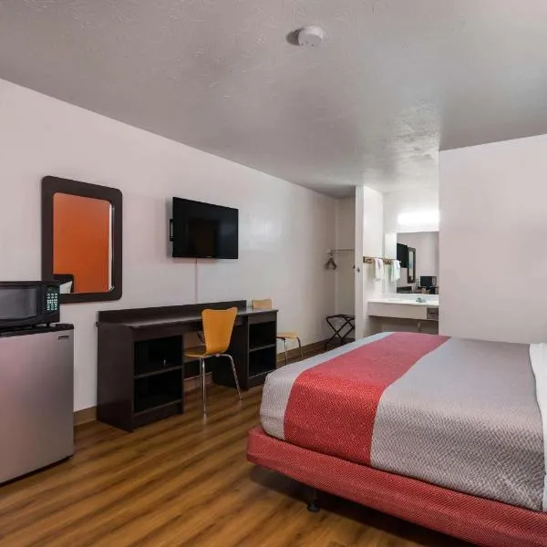 Motel 6-Attalla, AL, hotel in Attalla