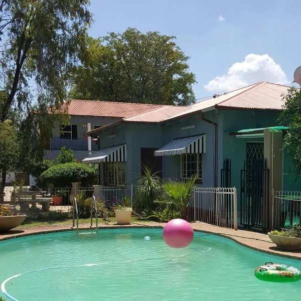 Silver Rest Guesthouse, hotel di Mahikeng
