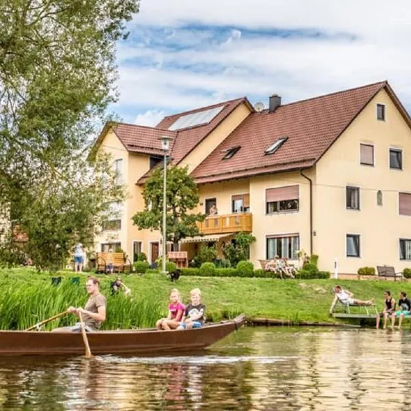 Bartlhof-Ferienwohnungen-Zimmer, hotel di Maxhütte-Haidhof