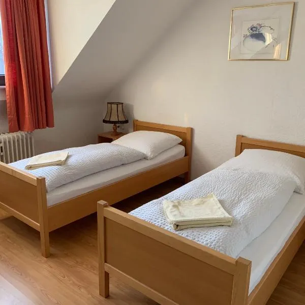 Hotel Jeong, khách sạn ở Moers