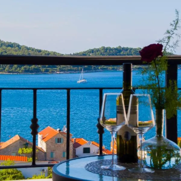 Apartment Sandra (2+2) with a breathtaking view, hôtel à Vis