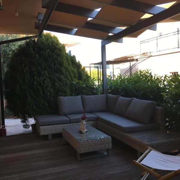 Longo Apartment, ξενοδοχείο στο Τρογκίρ
