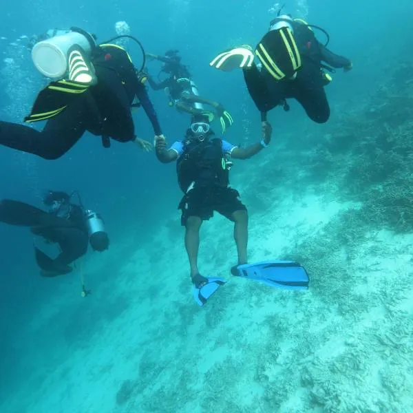 Scuba Inn, ξενοδοχείο σε Omadhoo