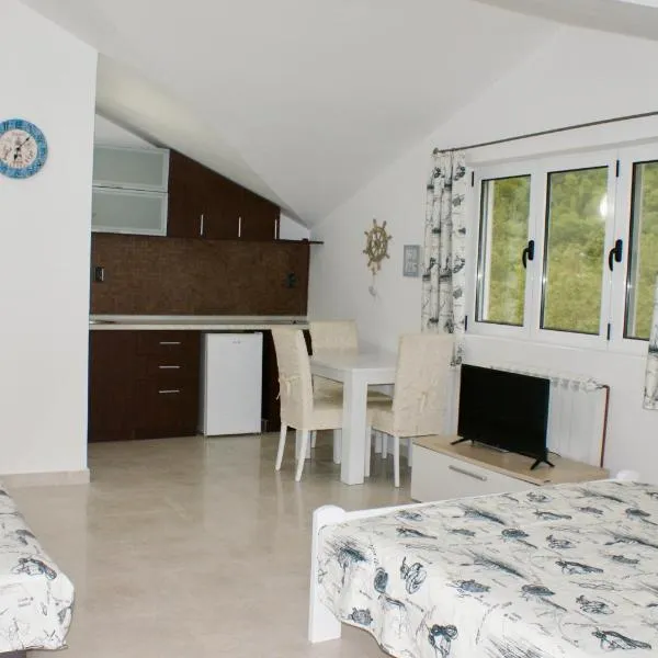 Studio apartments Morinj: Donji Morinj şehrinde bir otel