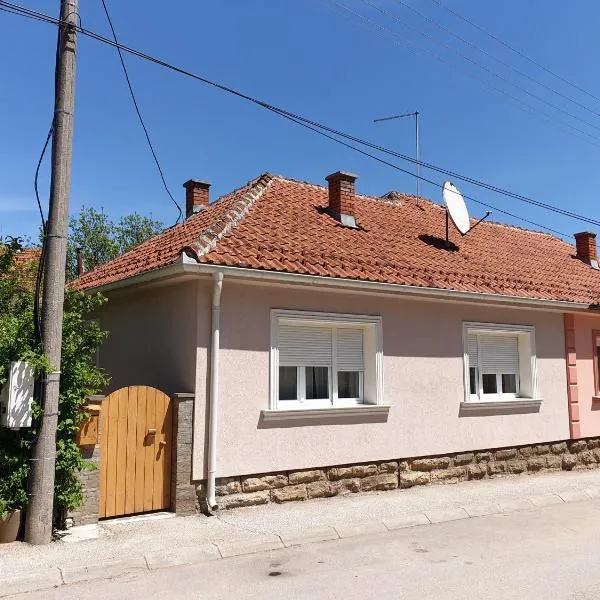 Kuća BADNJAR Guča, hotel in Guča