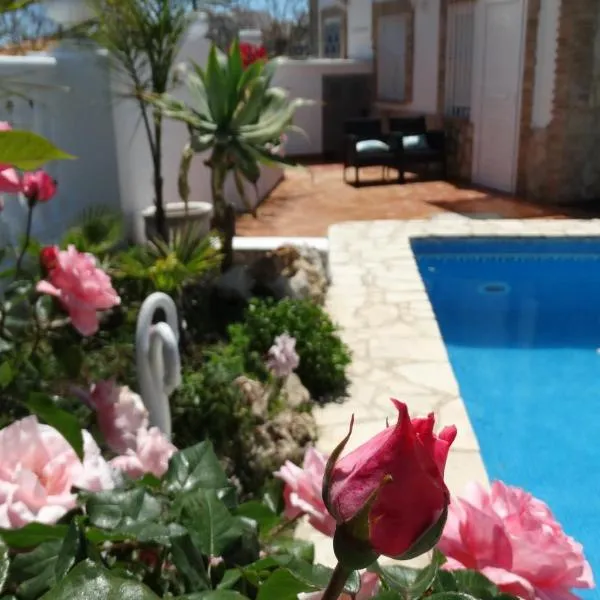 Hostal La Paloma II, hotel v destinaci Calpe