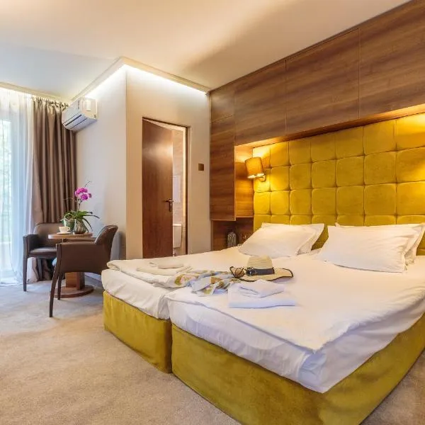 Хотел МИКАДО, hotel in Burgas City