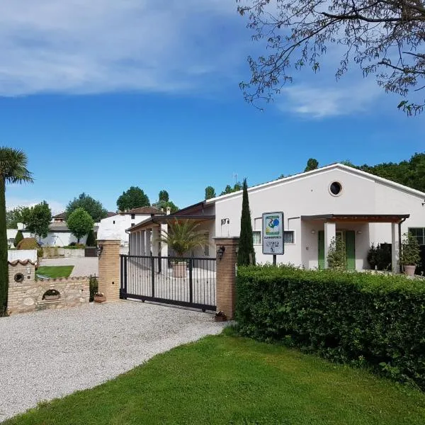 Agriturismo scannaporco, hotel v destinácii Cavriana