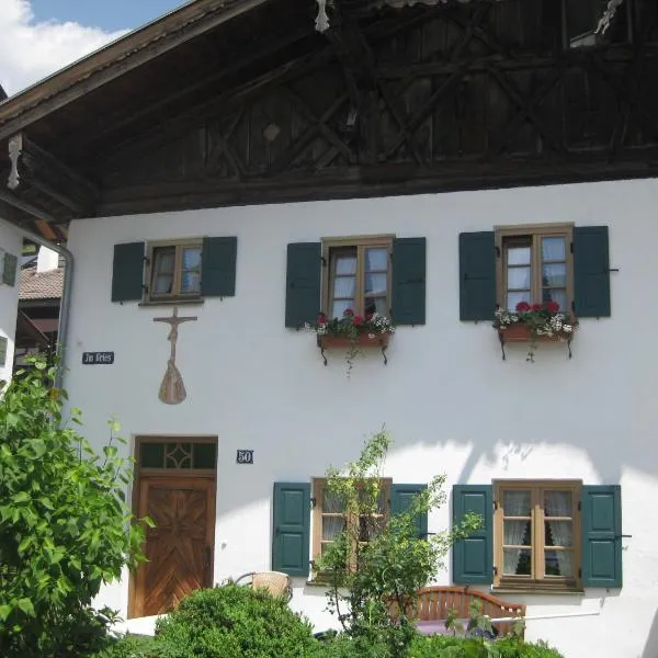 Ferienhaus Bichler, hotel v destinaci Mittenwald