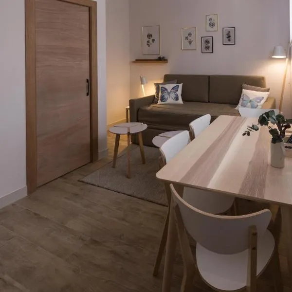 TRIA NOMINA Apartamentos Turísticos, Hotel in Mirandilla